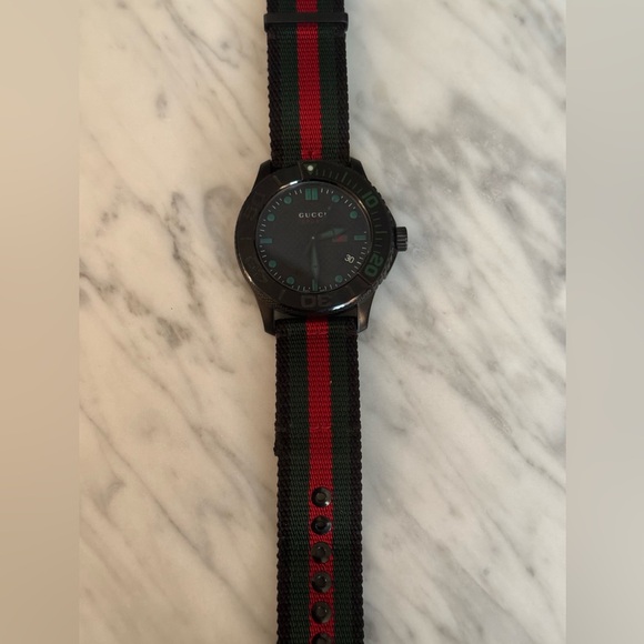 Gucci Sport 126.2 watch analog quartz - Picture 2 of 5